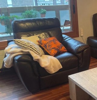 Sofá reclinable eléctrico Natuzzi marrón