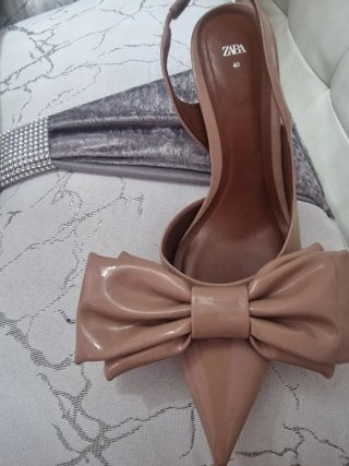 Zapatos Zara Talla 40 Beige