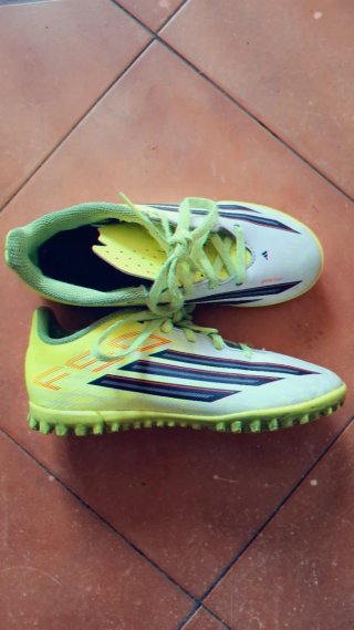 Zapatillas de fútbol Adidas F50 CLUB Talla 33
