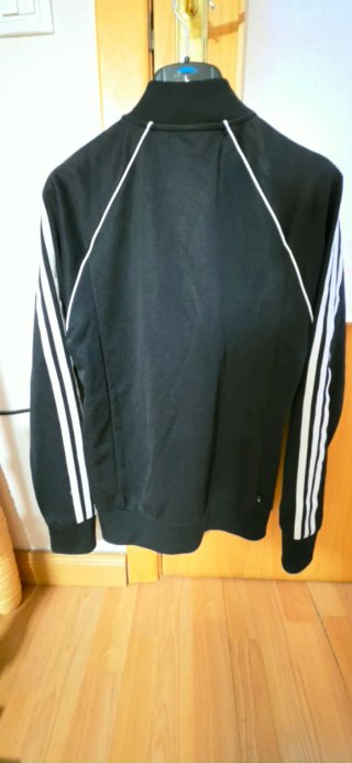 Sudadera Adidas Negra con Rayas Blancas