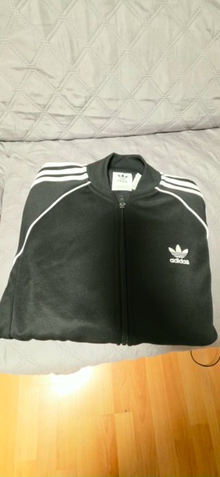 Sudadera Adidas Negra con Rayas Blancas