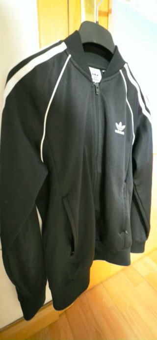 Sudadera Adidas Negra con Rayas Blancas