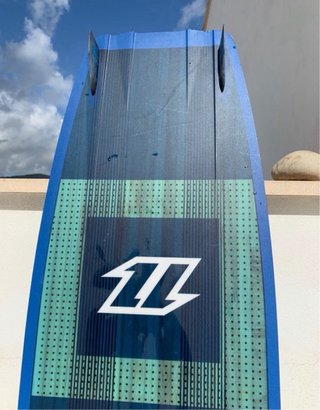 Tabla Kitesurf North Jaime 2018 con Pads 2019