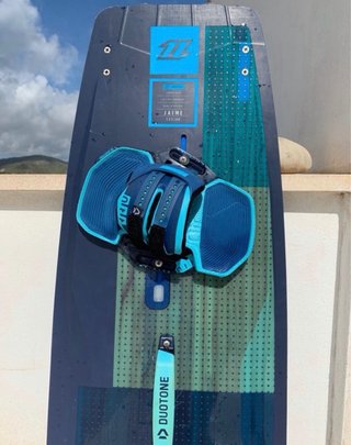 Tabla Kitesurf North Jaime 2018 con Pads 2019