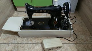 Máquina de coser Alfa clásica