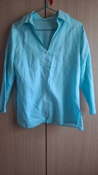 Blusa o chaquetilla con cremallera
