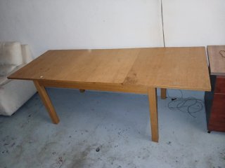 Mesa de comedor extensible de madera