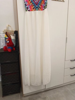Vestido Estampado Multicolor con falda gasa blanca