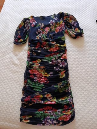 Vestido plisado floral Guess