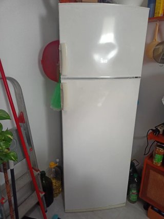 Frigorífico con congelador