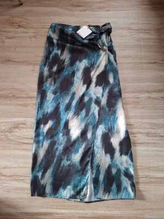 Falda larga Zara