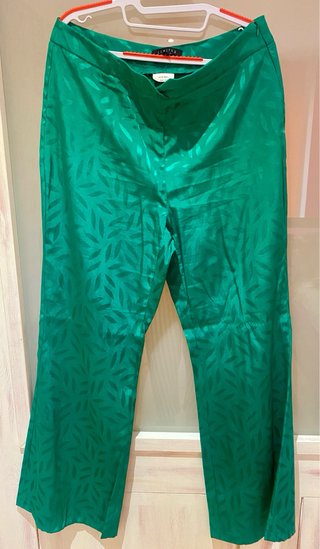 Conjunto pantalon, top y abrigo Trucco