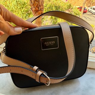 Bolso de hombro Guess negro y beige