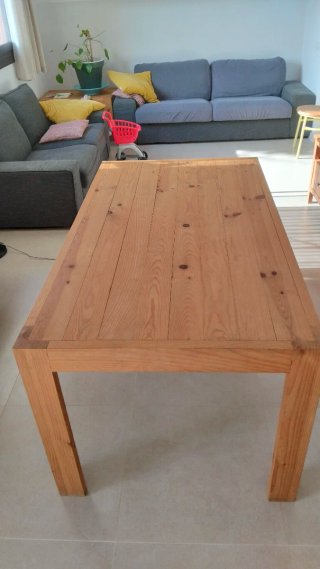 Mesa Artesanal de Madera