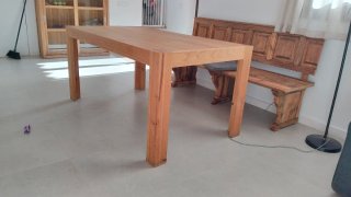 Mesa Artesanal de Madera