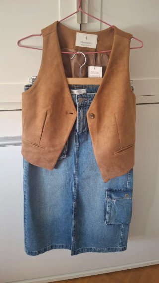 Chaleco Stradivarius y Falda Zara Talla XS