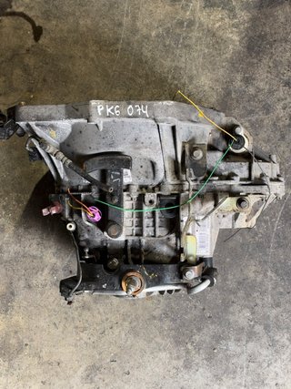 Caja cambios PK6 074