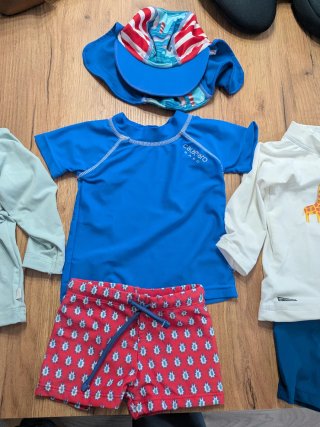 Set Bañadores Bebé 3-6 Meses, Gorra y Flotador