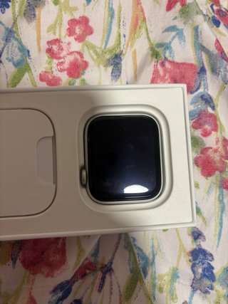 Apple Watch SE 44mm con accesorios