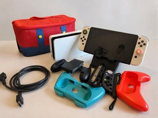 Nintendo Switch con accesorios