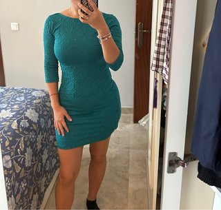 Vestido verde azulado con encaje