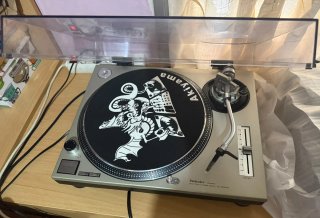 Pareja Technics SL-1200 MK2 + Tapas y Agujas