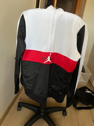 Chándal Jordan Negro y Blanco Talla XL Niños