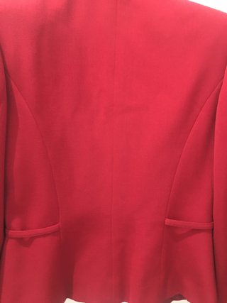 Chaqueta Talla 40 color rojo El Corte Inglés￼￼
