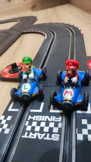 Carrera GO!!! Mario Kart Slot Racing System