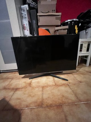 Televisor Samsung 37 pulgadas. No incluye mando.