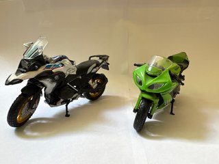 Set de 2 Motos a Escala