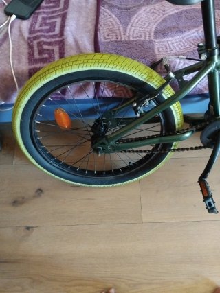 Bicicleta BMX Wide llantas amarillas