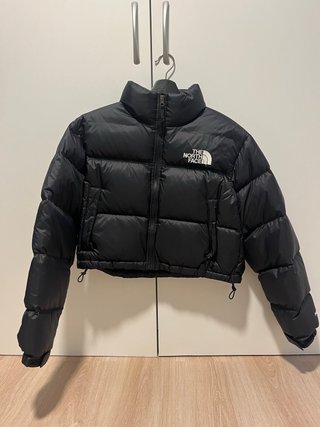 The North Face Nuptse Chaqueta Negra cropped