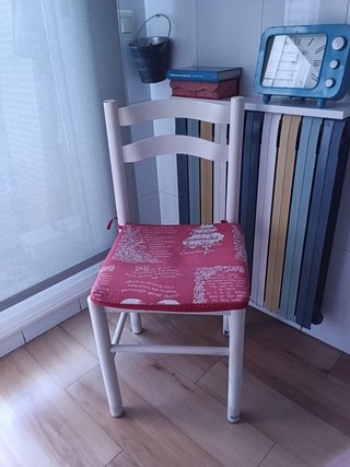 Set de 2 sillas blancas de madera