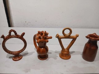 Lote de 4 botijos de barro artesanales