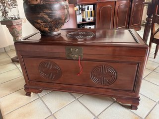 Baúl de madera estilo oriental