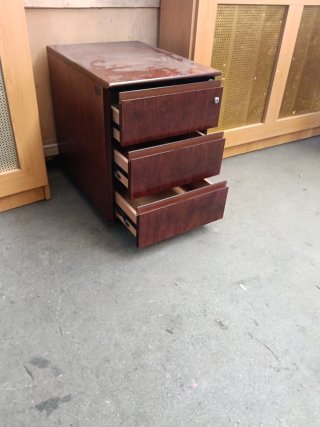 Cajonera de madera para escritorio