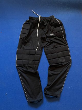 Pantalón portero fútbol acolchado negro