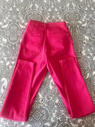 Pantalón fucsia Zara