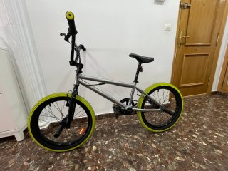 Bicicleta BMX 20 pulgadas. Como nueva