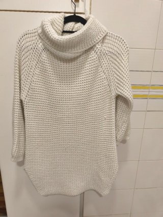 Jersey Largo Blanco de Cuello Alto