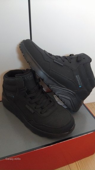 Botines Skechers Uno Lite Aqua Ave