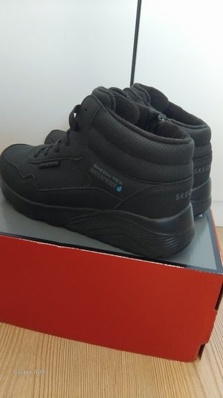 Botines Skechers Uno Lite Aqua Ave