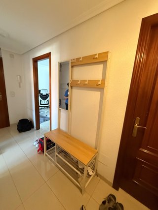 Porta abiti con specchio e scarpiera