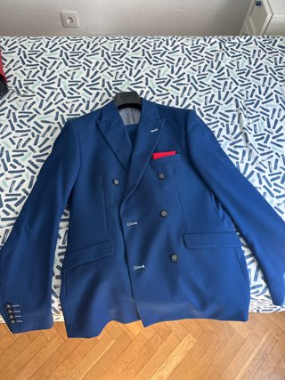 Traje completo azul eléctrico