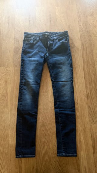 Pantalón skinny Guess talla 16 años