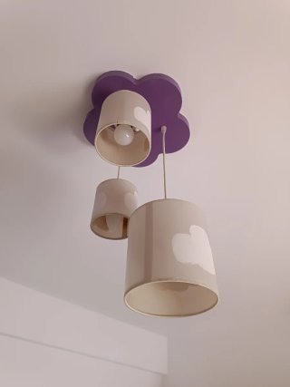 Lámpara de techo infantil con nubes