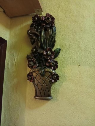 Aplique Pared Metal Dorado Flores y Lazo