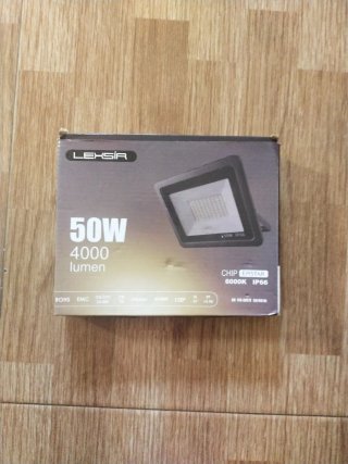 15 unidades .Foco Proyector LED Lexsir 50W.