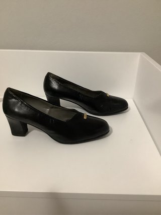 Zapatos negros de tacón para mantilla Mariate 38